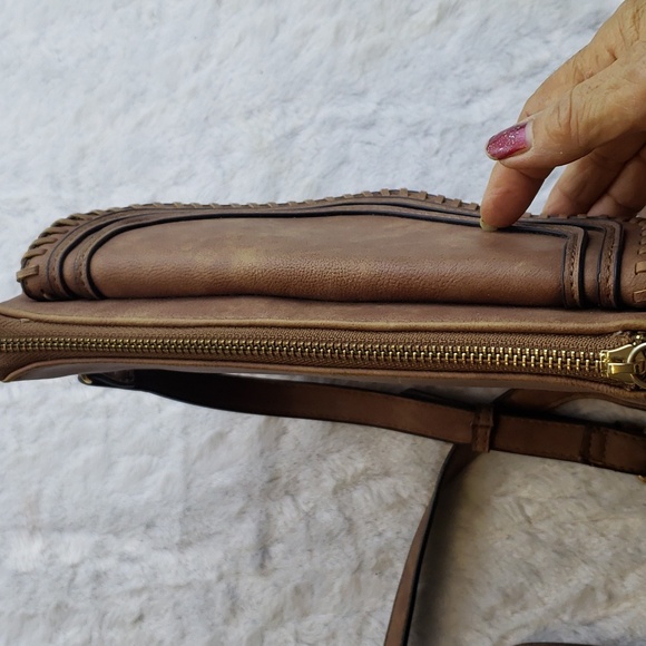 Leanna Vegan Brown faux leather Braided Crossbody Purse. - Picture 11 of 16